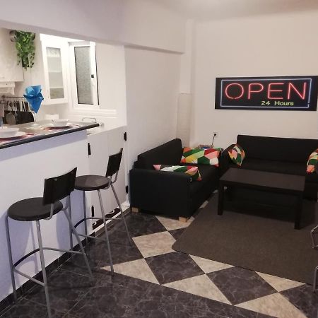Ellanikou Apartment In Pankrati Vipgreece เอเธนส์ ภายนอก รูปภาพ