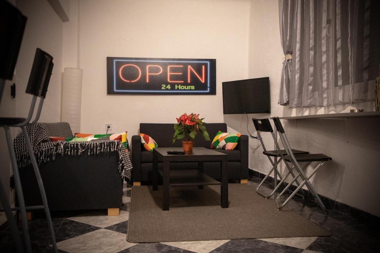 Ellanikou Apartment In Pankrati Vipgreece เอเธนส์ ภายนอก รูปภาพ